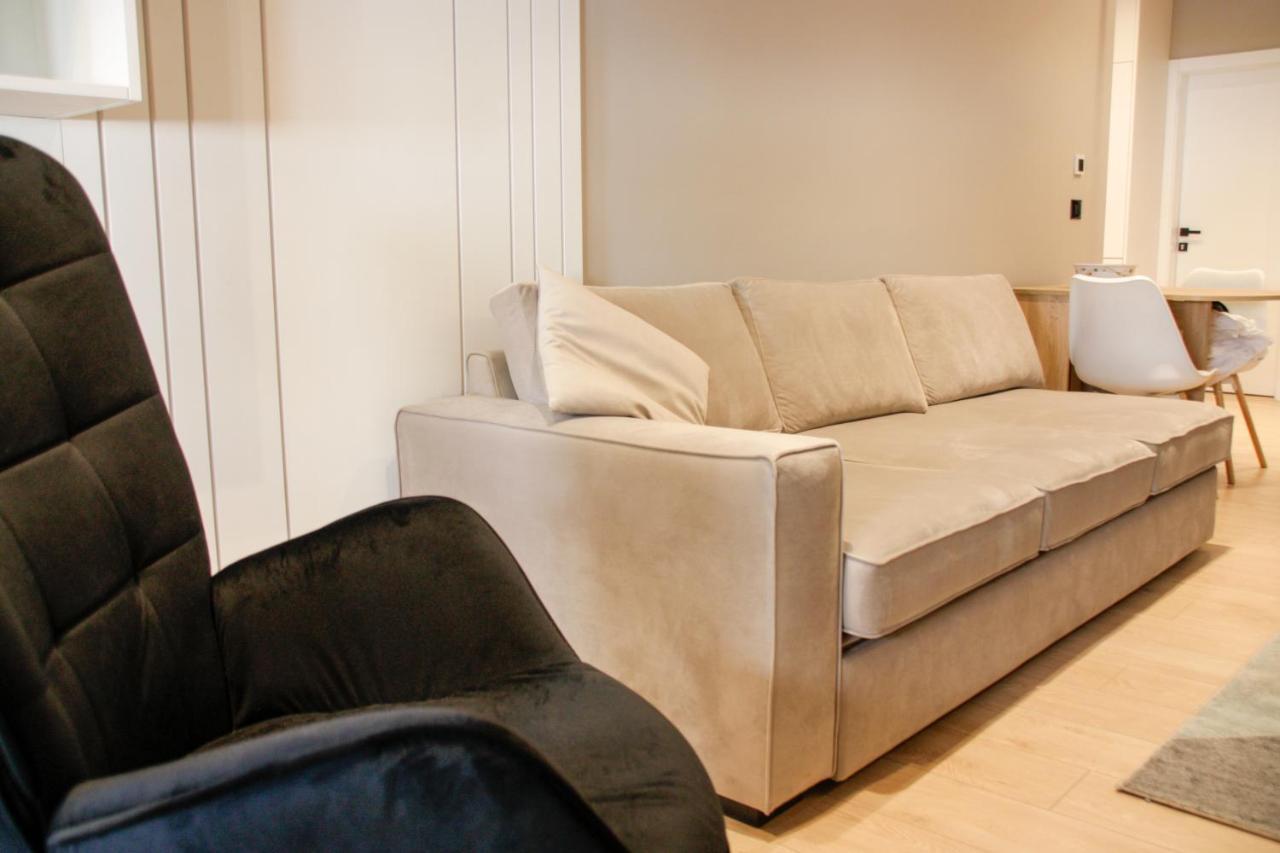 Roza'S Apartment Tirana Center 外观 照片